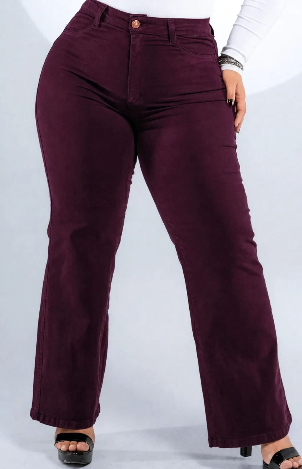 CALÇA JEANS FEMININA PLUS SIZE - WIDE LEG VINHO