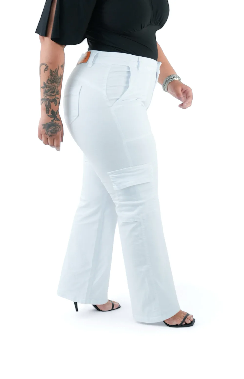 CALÇA JEANS PLUS SIZE - WIDE LEG CARGO BRANCA