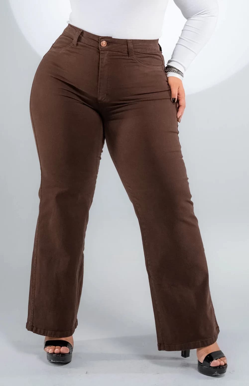 CALÇA JEANS PLUS SIZE - WIDE LEG COFFEE