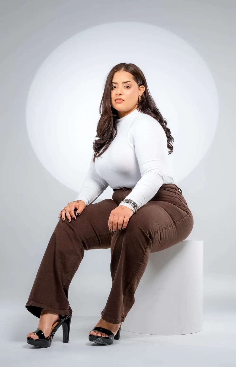 CALÇA JEANS PLUS SIZE - WIDE LEG COFFEE